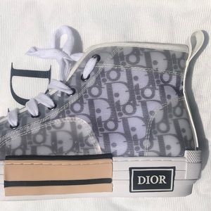 Dior Sneakers!